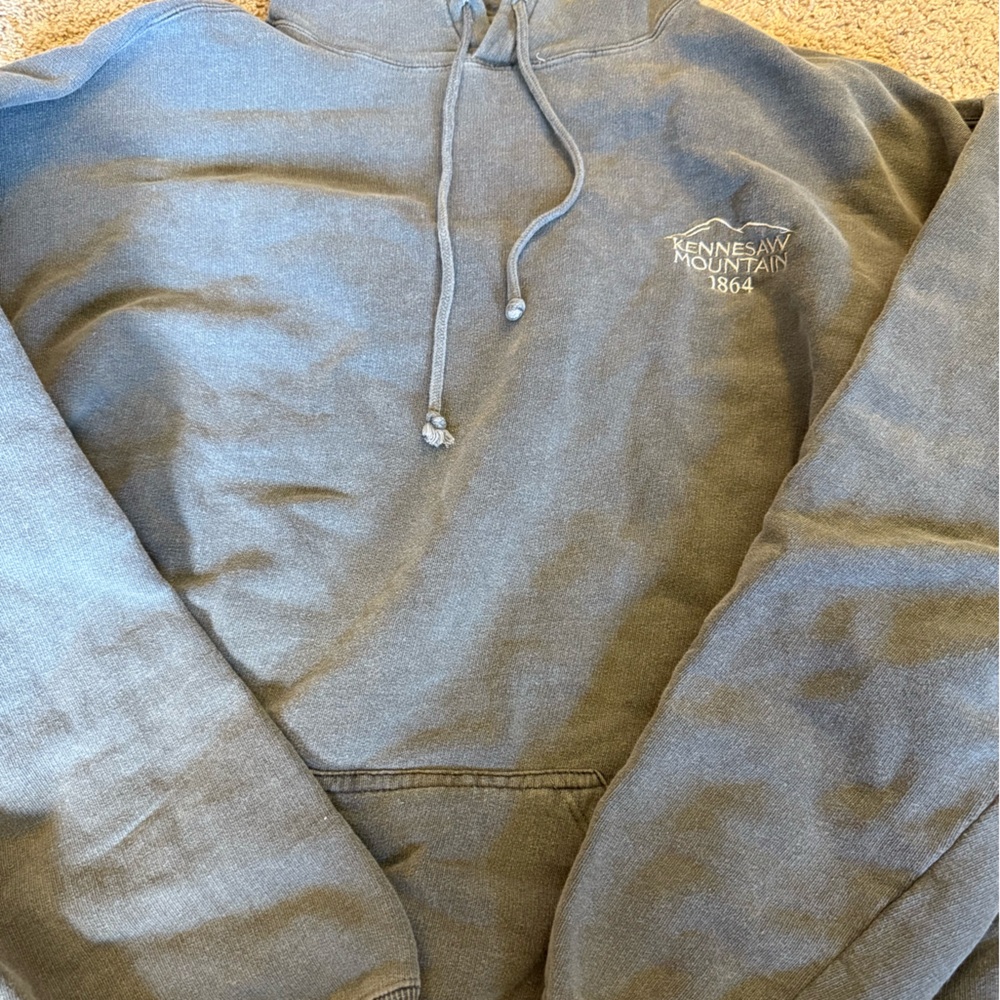 sweatshirt